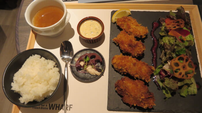 WHARF　フレンチビストロの牡蠣フライランチ