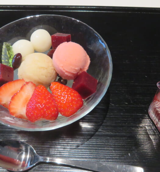 TORAYA GINZA　いちごあんみつ