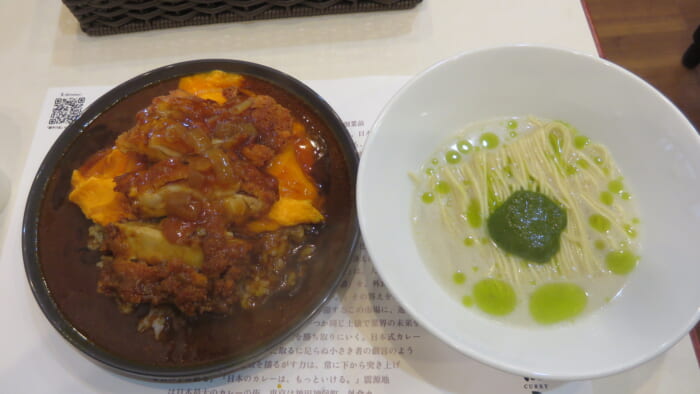 カツカレー★オールスターズ　日本式カレー弐番亭 極みの鶏カツ丼カレー