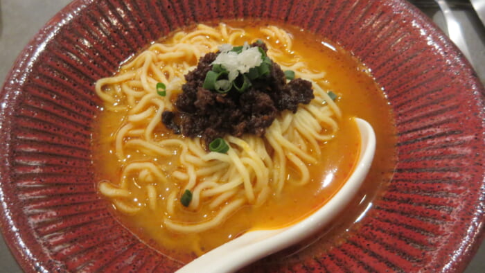 レンゲ華　担々麺