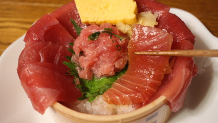 吉川水産＠三越　まぐろたっぷり丼