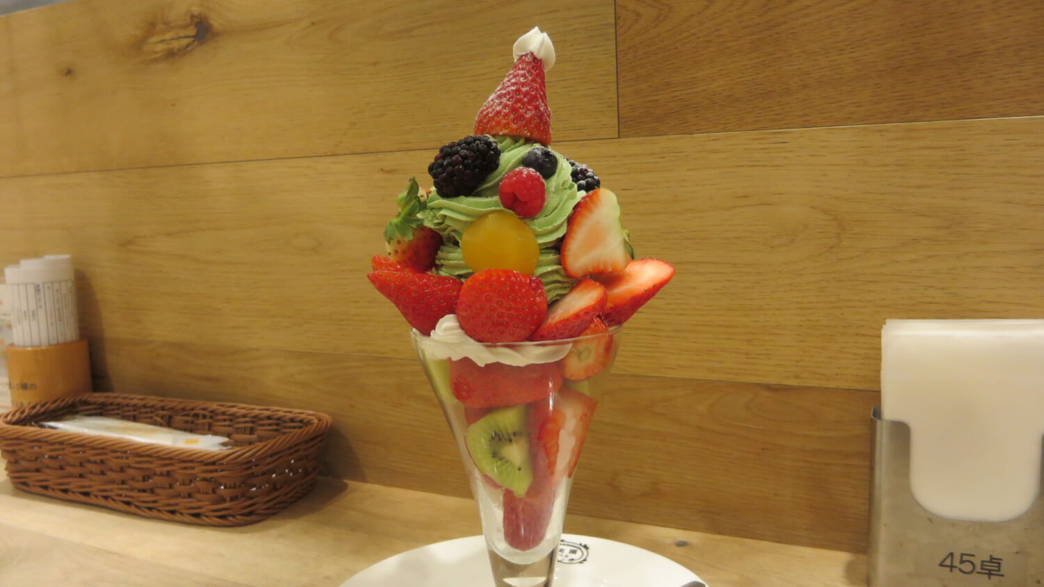 果実園リーベル＠日比谷シャンテ　クリスマスパフェ