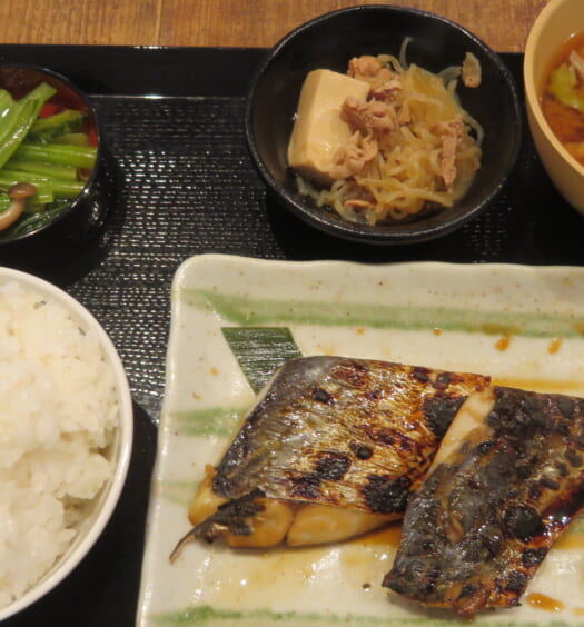 おこめとおかず 東銀座店　さわら幽庵焼き定食