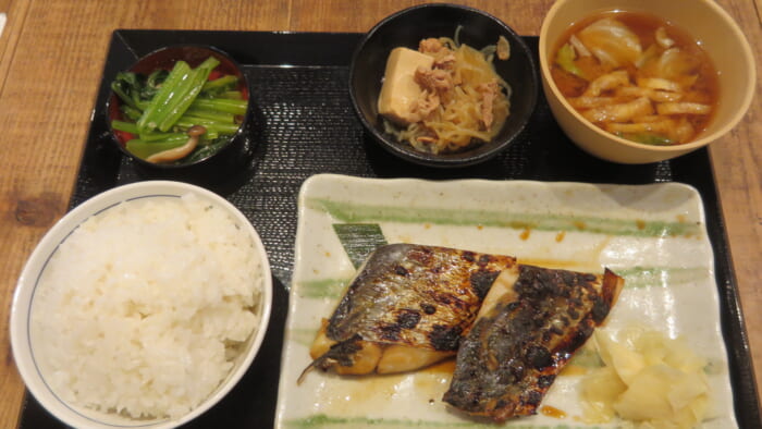 おこめとおかず 東銀座店　さわら幽庵焼き定食