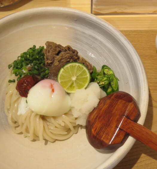 蕎麦うどんしら石　青唐おろし牛うどん