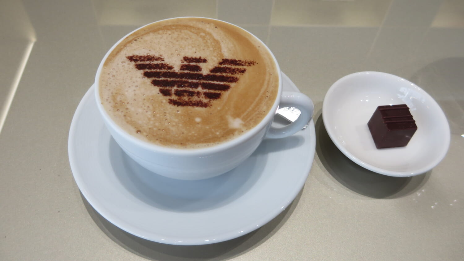 EMPORIO ARMANI CAFFÈ　アルマーニカフェ