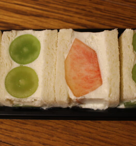 ハピマルフルーツ@交通会館 フルーツサンド