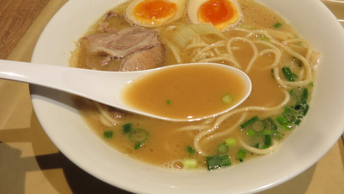 POPUPラーメン　麺屋 菜々兵衛 鶏白湯味玉つき