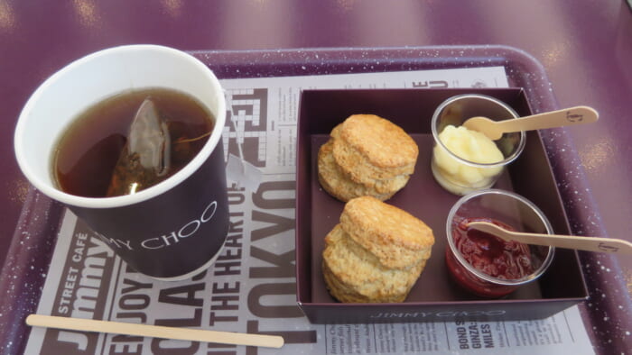 JIMMY CHOO Street Café Ginza　クラシックスタイルスコーン