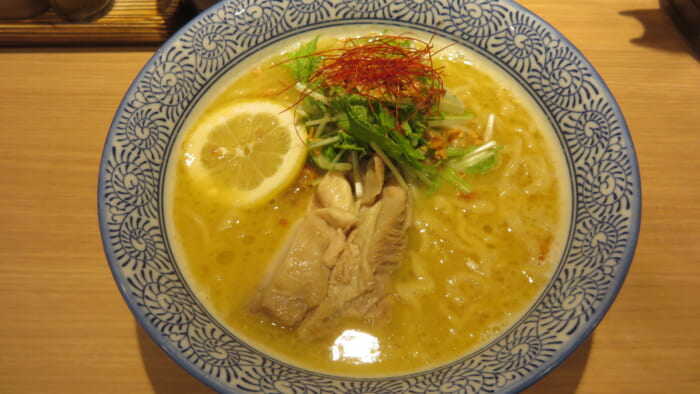 麺屋NOBUNAGA　濃厚鶏白湯NOBUNAGAラーメン