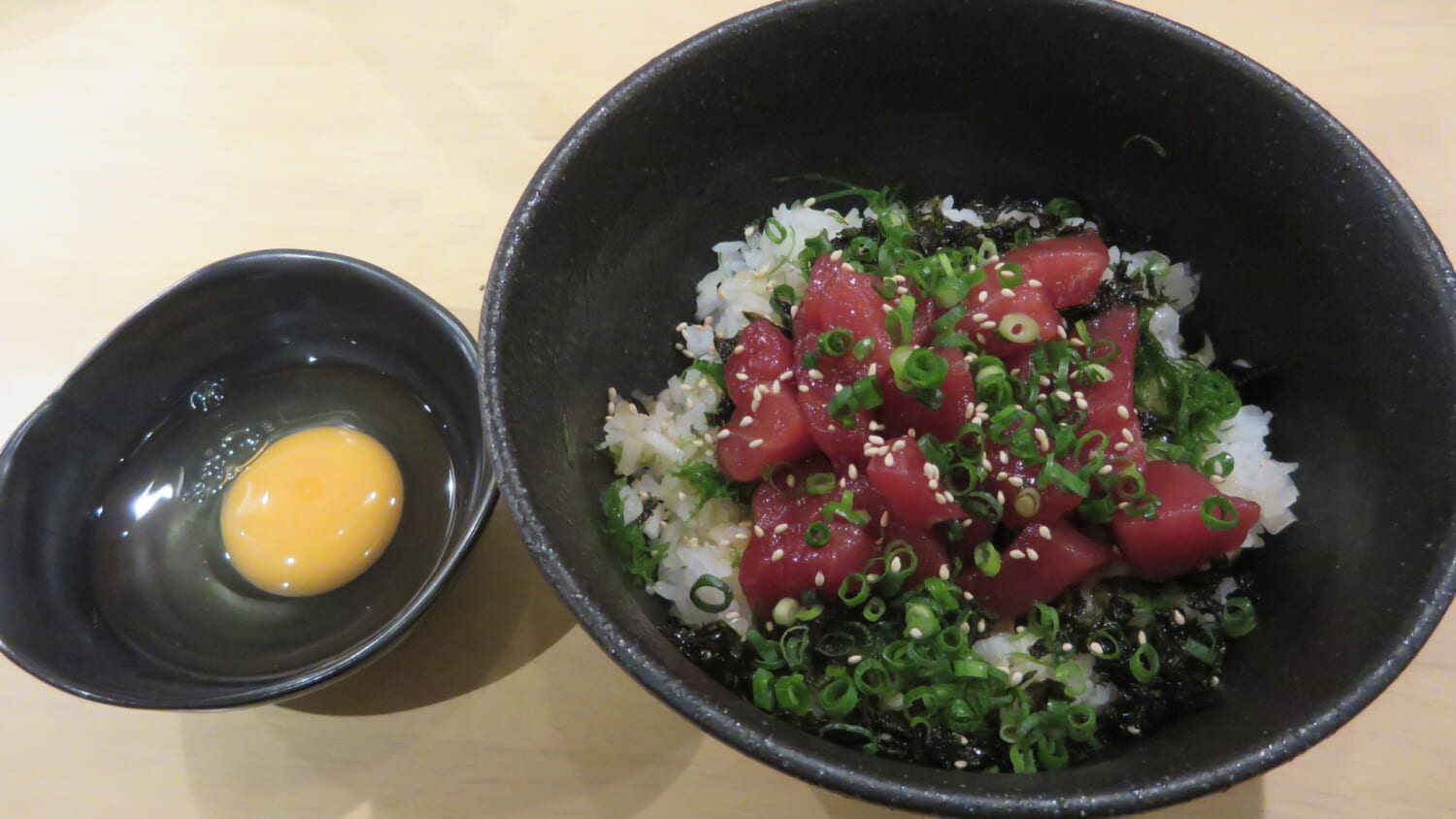 コンパルホール 酒と肴 朔月 まぐろ漬け丼