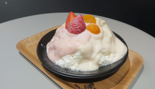 八重洲　かき氷コレクション・バトン 蔦のない店　紅白椿