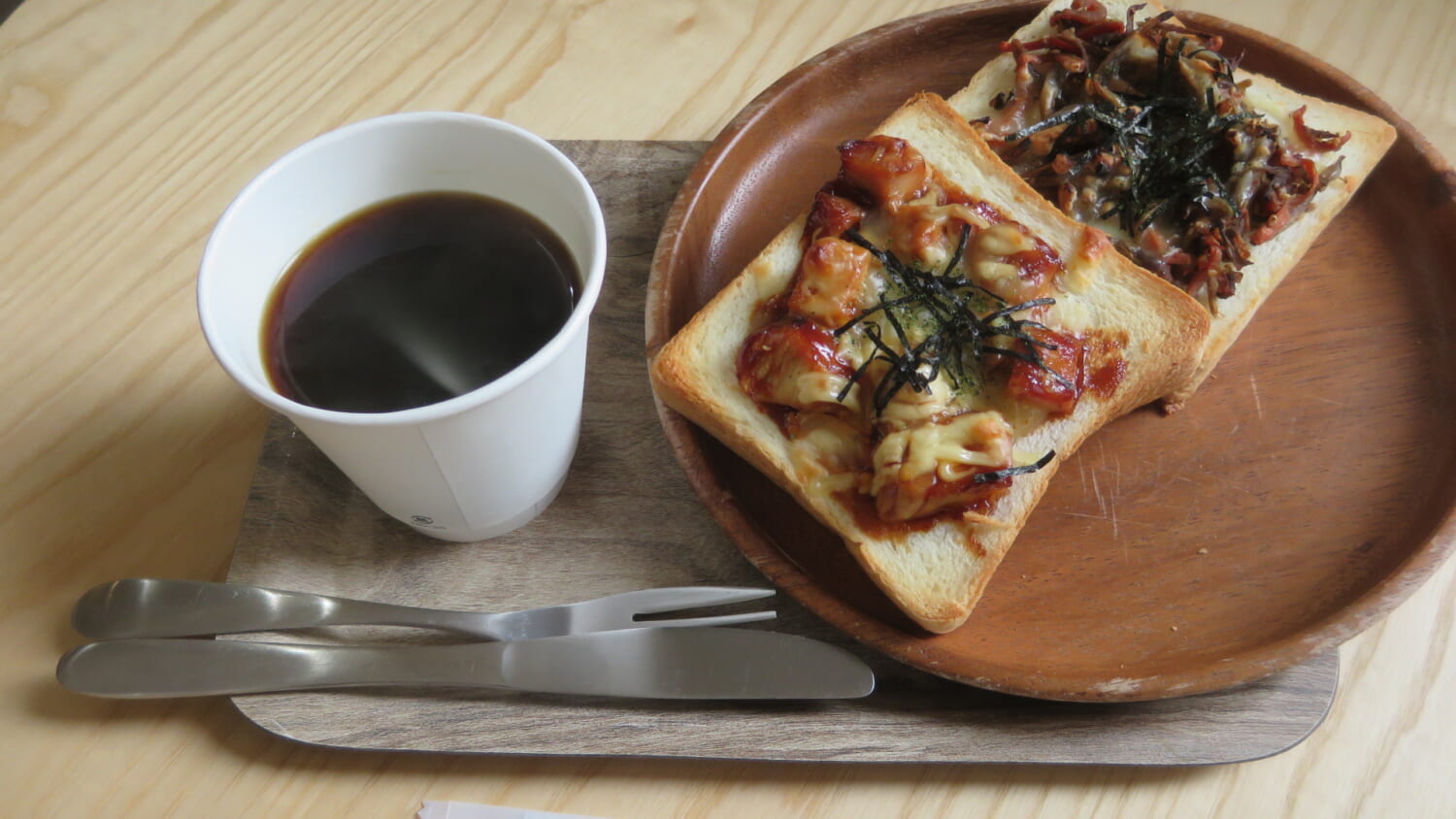 GINZA NISHIKAWA COFFEE ROASTERY　照り焼きチキン、きんぴらチーズ