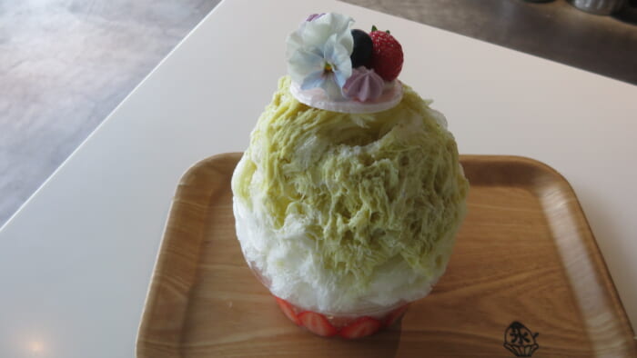 かき氷コレクション・バトン L'atelier à ma façon　苺とピスタチオのフレジ