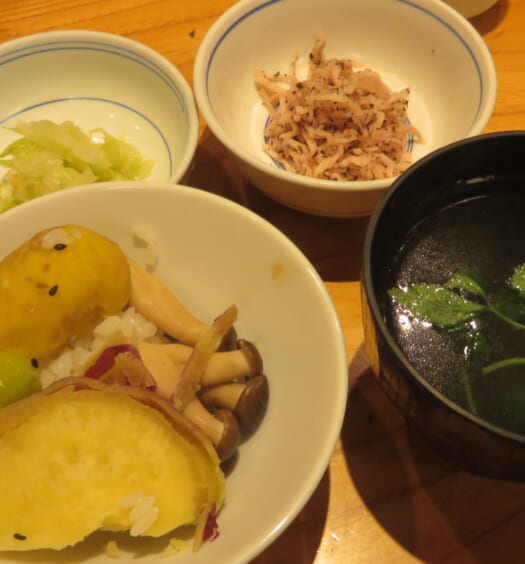 鳥ぎん本店　秋の五目釜めし