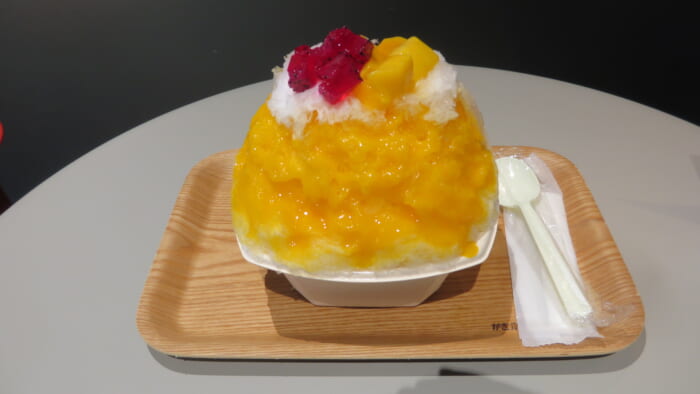 かき氷コレクション・バトン クラフトカフェ トロピカルマンゴー