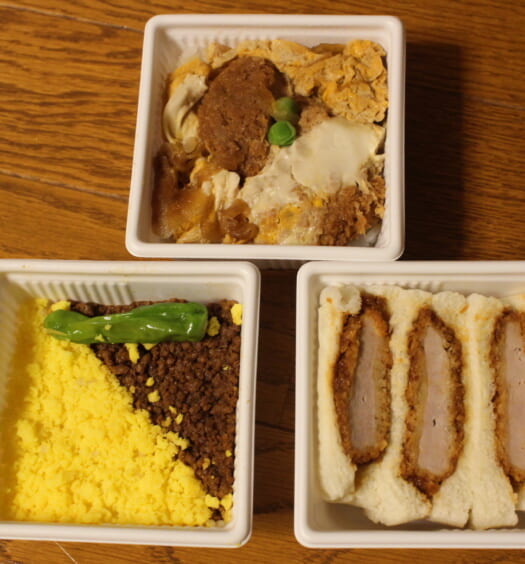 とんかつ まい泉 グランスタ店　東京駅丸の内駅舎 三階建て弁当