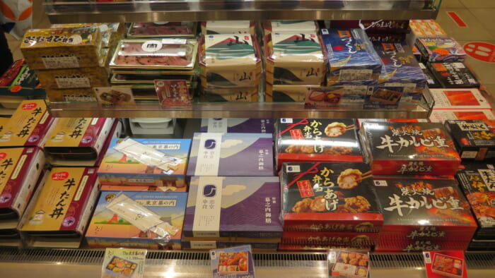 PLUSTA東京八重洲中央　売り場