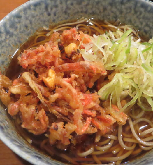 つぐみ食堂　ゲソ紅生姜かき揚げそば