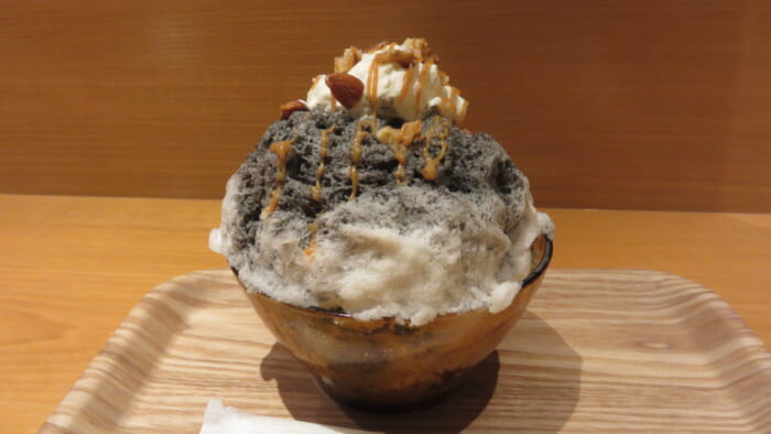 あずきや安堂 黒胡麻生クリームキャラメルナッツとひんぎゃ塩