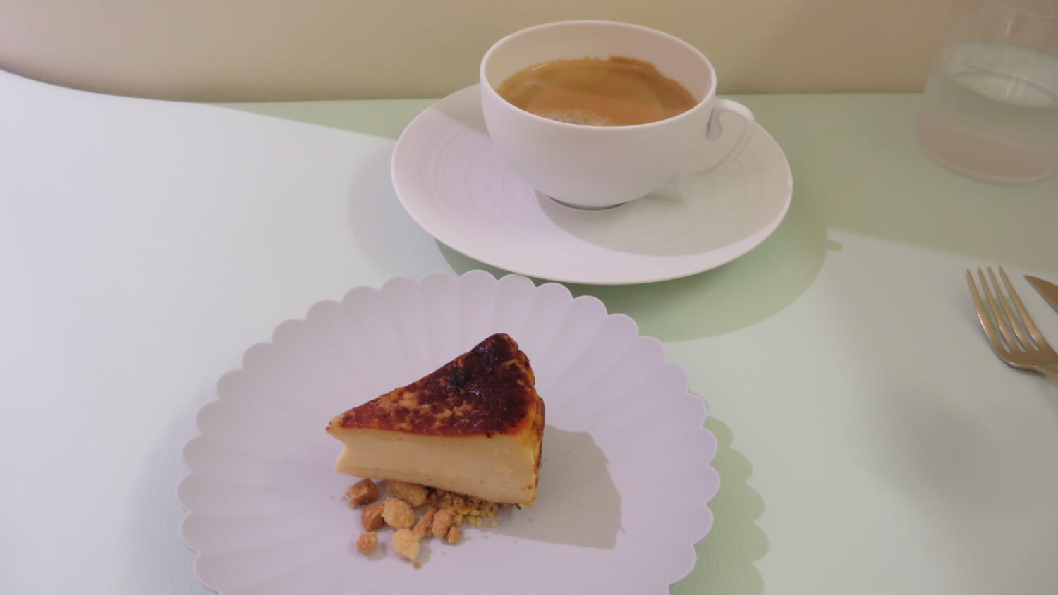 L'ATELIER L'ARCHESTE チーズケーキ